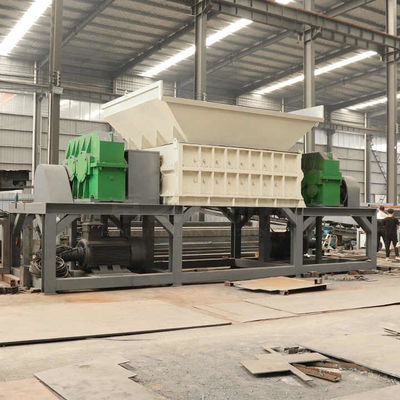 Grote koppelmachine met twee assen voor het schrobben van metaal, plastic film, rubberen stof