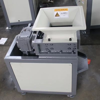 Compact Twin Shaft PCB Board Shredder Machine voor afvalstaal