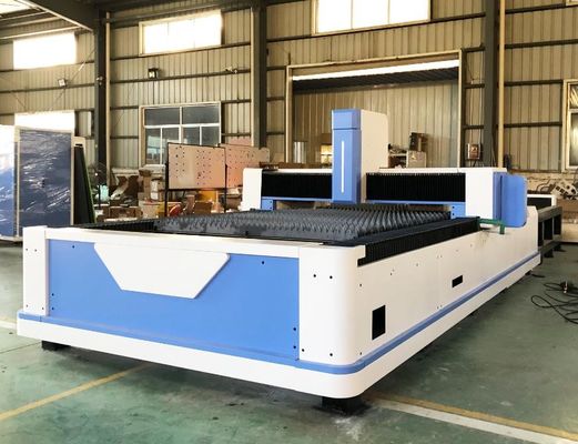 High Speed Fiber Laser Cutting Machine voor metaalplaat met plaat laadsysteem Staalfabricage