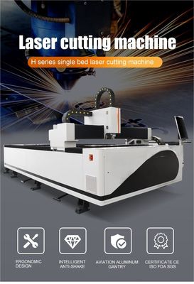 Automatische voedingsvezellasersnijmachine Werktafel 1500*3000mm CNC-vezellasersnijmachine